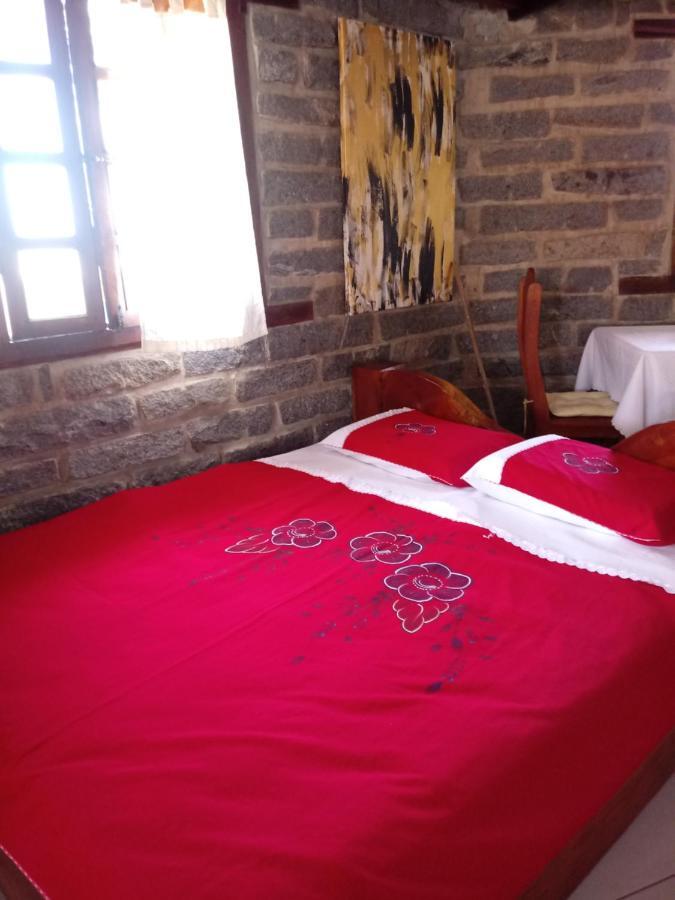 Bangalo Menotti Villa Prado Buitenkant foto